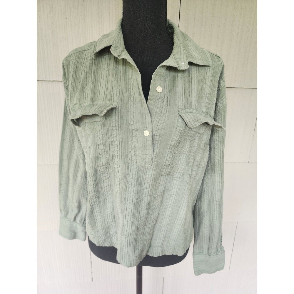 Lou & Grey For Loft Green Blouse Top Women's Size Large L Crinkle Henley Pocket